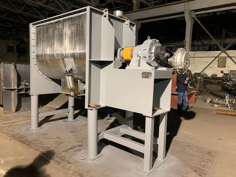 無錫中銀機械1.8P螺帶混合機成功發往浙江紹興